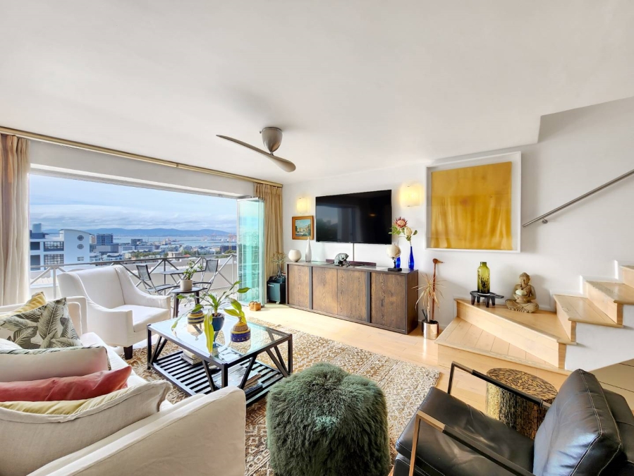 To Let 2 Bedroom Property for Rent in Green Point Western Cape